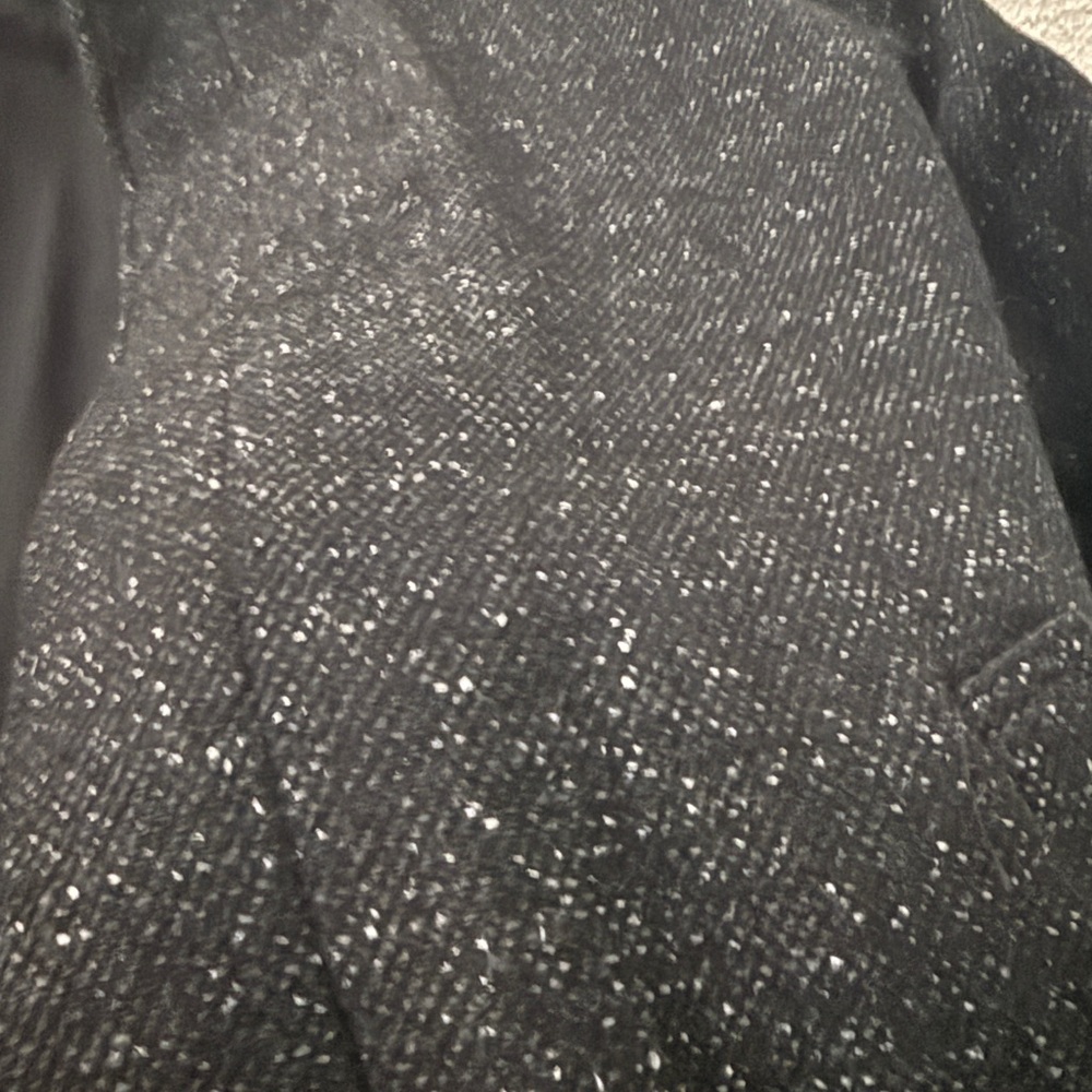 Gap Black Coat With Subtle Pattern - image 3